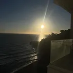 The Butterfly Apartment Seafront & Amazing Views By Pikhost 아파트
