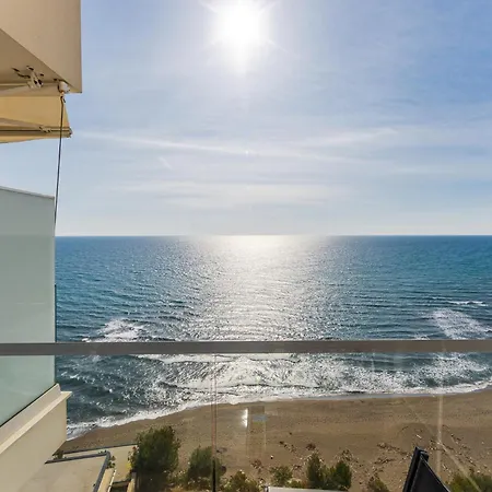 Lägenhet The Butterfly | Seafront & Amazing Views By Pikhost *